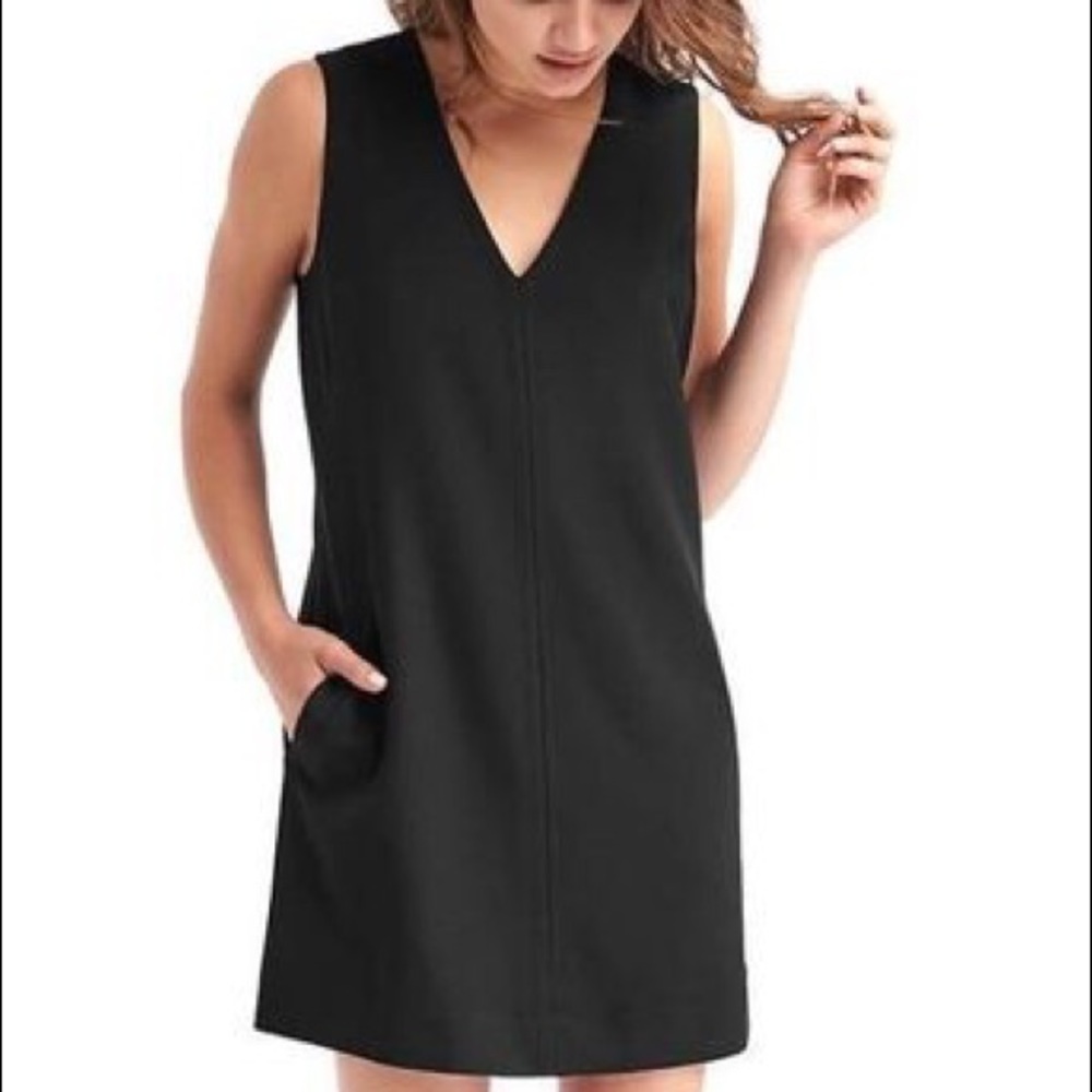 Gap Sleeveless shift dress true black